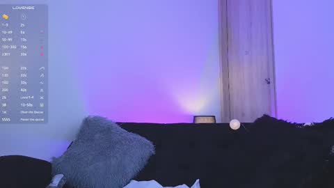 Snapshot of kasey___ chatting on 02/28/25, 06:09 kasey online show from 02/28/25, 06:09