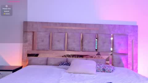 Snapshot of kasey___ chatting on 10/19/25, 06:58 kasey online show from 10/19/25, 06:58