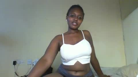 Snapshot of kashy_ chatting on 06/27/26, 12:22 kashy_ online show from 06/27/26, 12:22