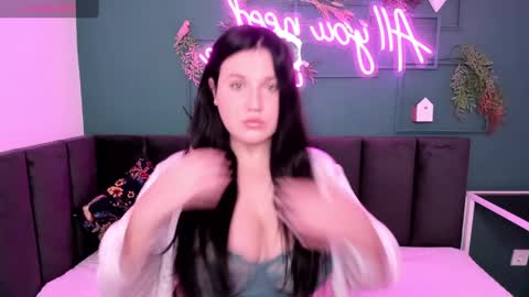 Snapshot of kassandra__grey chatting on 12/26/24, 01:07 Kassandra 3 online show from 12/26/24, 01:07