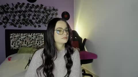 Snapshot of kassandra_james chatting on 01/04/25, 11:00 kassandra james online show from 01/04/25, 11:00