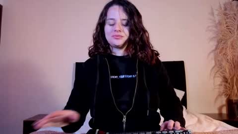 Snapshot of kassandra_james chatting on 05/19/26, 03:02 kassandra james online show from 05/19/26, 03:02