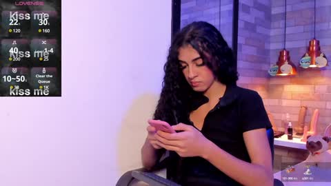 Snapshot of kassandraweked chatting on 12/02/24, 11:18 Kassandra Weked online show from 12/02/24, 11:18