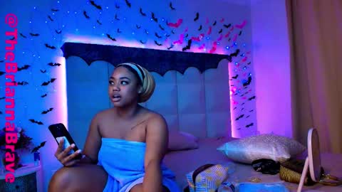 Snapshot of kat2025 chatting on 10/28/25, 02:26 BriannaBrave online show from 10/28/25, 02:26