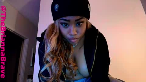 Snapshot of kat2025 chatting on 12/13/25, 09:42 BriannaBrave online show from 12/13/25, 09:42