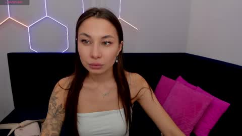 Snapshot of kat__cat chatting on 05/22/26, 08:53 kat__cat online show from 05/22/26, 08:53