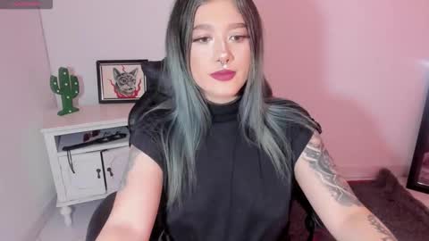 Alicia online show from 11/04/25, 07:24