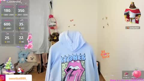 Kat       online show from 12/22/24, 06:48