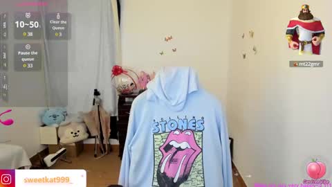 Kat       online show from 01/31/25, 06:47