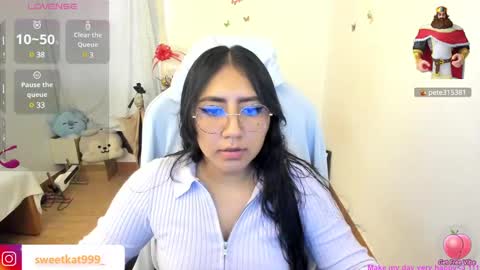 Kat       online show from 02/11/25, 03:51