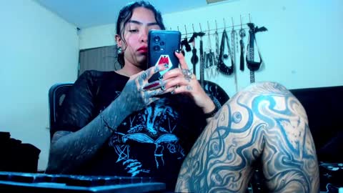 Snapshot of kat_miss chatting on 01/11/25, 04:59 Kat online show from 01/11/25, 04:59