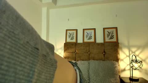 Snapshot of kat_paradisse chatting on 03/27/26, 11:43 kat paradisse online show from 03/27/26, 11:43