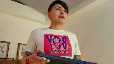 Snapshot of kat_paradisse chatting on 04/04/26, 11:40 kat paradisse online show from 04/04/26, 11:40