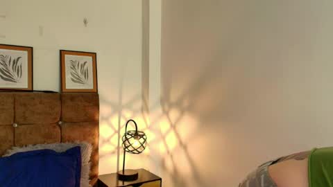 Snapshot of kat_paradisse chatting on 04/05/26, 11:40 kat paradisse online show from 04/05/26, 11:40