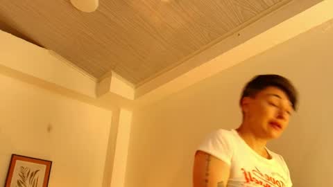 Snapshot of kat_paradisse chatting on 04/08/26, 11:43 kat paradisse online show from 04/08/26, 11:43