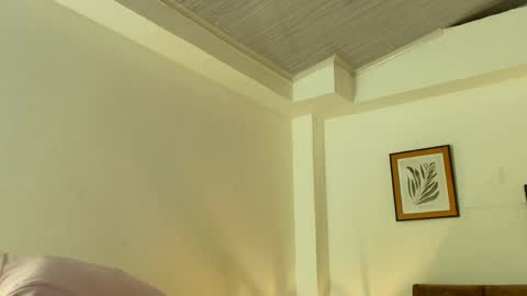 Snapshot of kat_paradisse chatting on 04/17/26, 11:46 kat paradisse online show from 04/17/26, 11:46