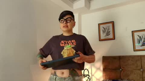 Snapshot of kat_paradisse chatting on 04/19/26, 11:31 kat paradisse online show from 04/19/26, 11:31