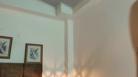 Snapshot of kat_paradisse chatting on 05/16/26, 12:04 kat paradisse online show from 05/16/26, 12:04