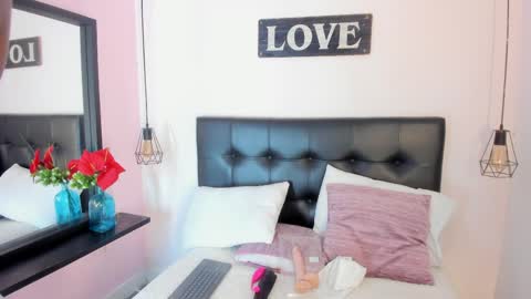 Snapshot of katalella___murillo chatting on 03/28/26, 11:54 katalella online show from 03/28/26, 11:54