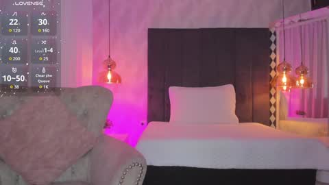 Kat online show from 12/26/24, 11:54