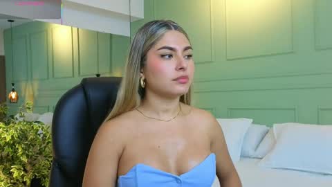 Kat online show from 09/14/25, 11:42