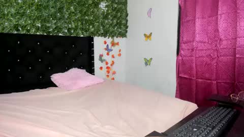 katalina_hot45 online show from 03/05/25, 10:21