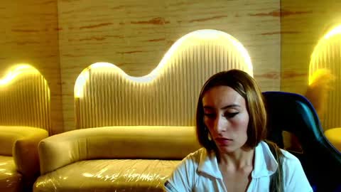 Katalina  online show from 05/17/26, 12:34