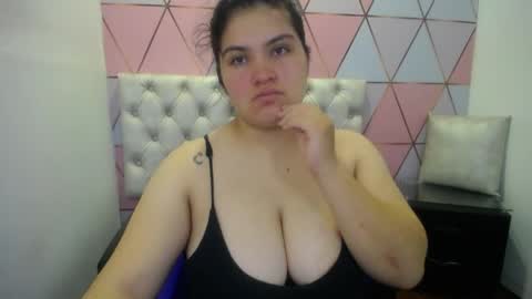 Snapshot of katalina_santana25 chatting on 06/07/26, 06:44 katalina santana25 online show from 06/07/26, 06:44