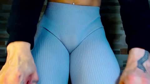 Snapshot of katalinaferreirax chatting on 03/12/25, 01:03 katalinaferreirax online show from 03/12/25, 01:03