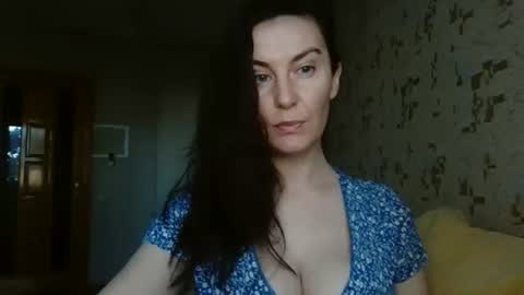 Snapshot of katalinaqe chatting on 09/15/25, 06:35 KatalinaQE online show from 09/15/25, 06:35