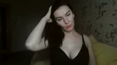 Snapshot of katalinaqe chatting on 09/16/25, 04:57 KatalinaQE online show from 09/16/25, 04:57