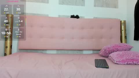 Snapshot of katana_blade chatting on 09/28/25, 05:35 online show from 09/28/25, 05:35