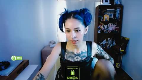 Snapshot of katara_a chatting on 12/13/24, 04:49 Maca online show from 12/13/24, 04:49