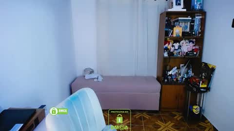 Snapshot of katara_a chatting on 12/13/24, 10:55 Maca online show from 12/13/24, 10:55