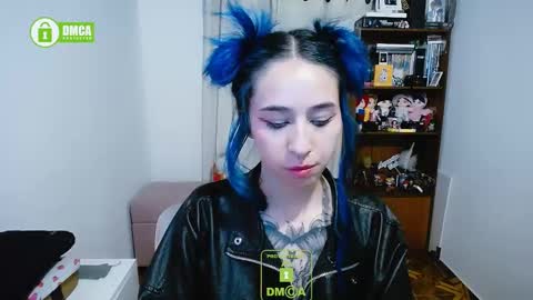 Snapshot of katara_a chatting on 01/23/25, 12:35 Maca online show from 01/23/25, 12:35