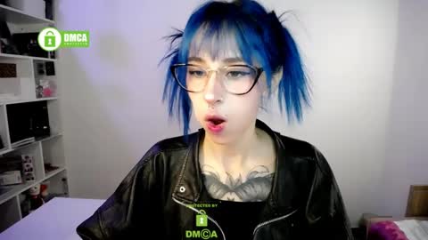 Snapshot of katara_a chatting on 04/11/26, 02:21 Maca online show from 04/11/26, 02:21