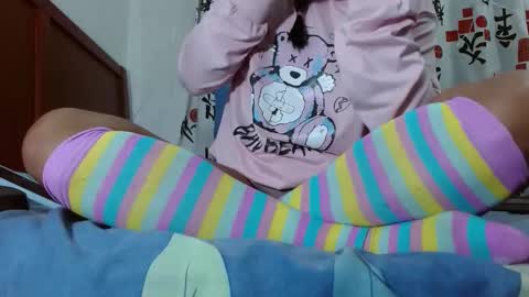 Snapshot of katasquirt chatting on 12/01/25, 12:48 katasquirt online show from 12/01/25, 12:48