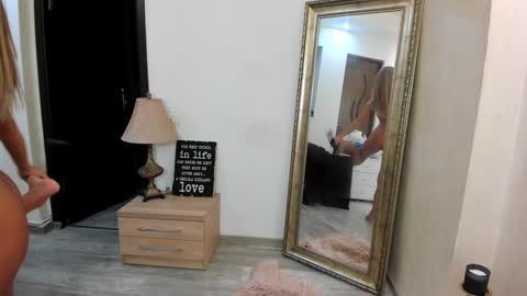 Snapshot of kate_belle chatting on 01/10/25, 08:48 Kate online show from 01/10/25, 08:48