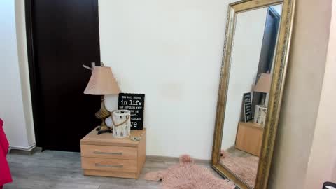 Snapshot of kate_belle chatting on 02/14/25, 12:51 Kate online show from 02/14/25, 12:51