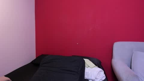 Snapshot of kate_bunny_ chatting on 12/17/25, 11:16 Kate online show from 12/17/25, 11:16