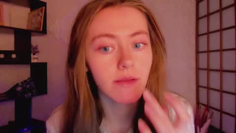 Kate online show from 02/28/25, 05:26