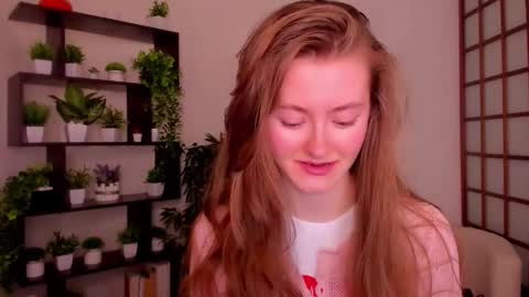 Kate online show from 10/08/25, 02:20