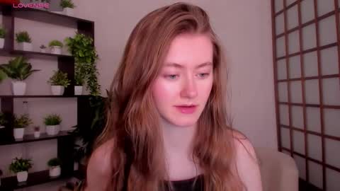 Snapshot of kate_cuddle chatting on 12/23/25, 02:31 Kate online show from 12/23/25, 02:31