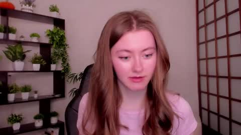 Snapshot of kate_cuddle chatting on 04/24/26, 02:36 Kate online show from 04/24/26, 02:36