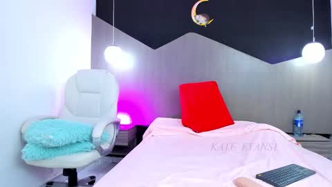 Kate Evans online show from 03/21/26, 10:09