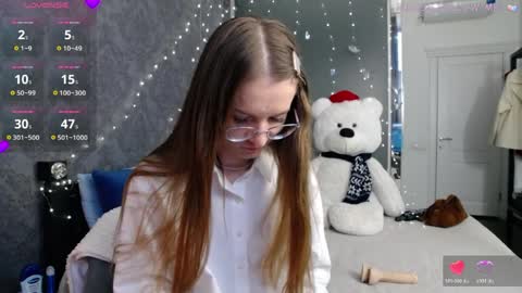 Snapshot of kate_jonson chatting on 03/31/26, 06:58 .Be kind and gentle with me and I will do my best for you. online show from 03/31/26, 06:58