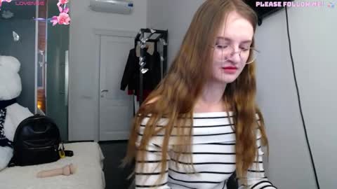 Snapshot of kate_jonson chatting on 04/25/26, 06:49 .Be kind and gentle with me and I will do my best for you. online show from 04/25/26, 06:49