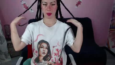 Snapshot of kate_lawrence_ chatting on 12/24/24, 03:16 kate_lawrence_ online show from 12/24/24, 03:16