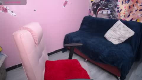 Snapshot of kate_lawrence_ chatting on 02/07/25, 05:41 kate_lawrence_ online show from 02/07/25, 05:41