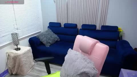 Snapshot of kate_lawrence_ chatting on 11/14/25, 03:55 kate_lawrence_ online show from 11/14/25, 03:55